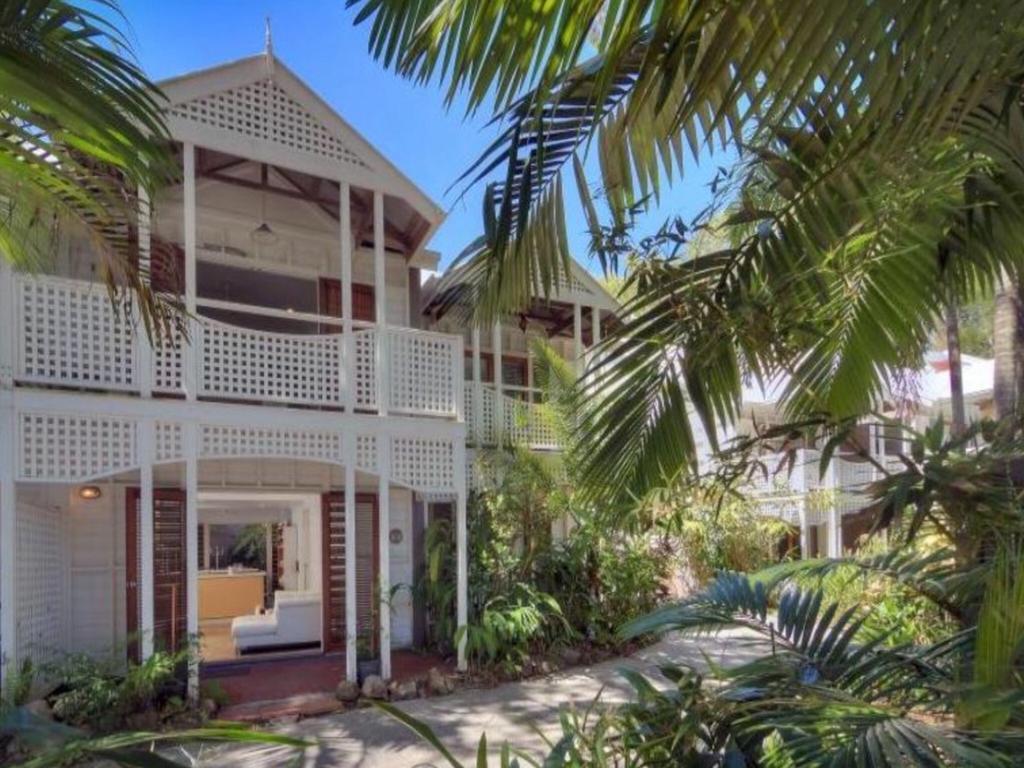 The Queenslander Fullmoon Apartment Port Douglas Exterior photo