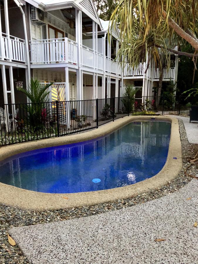 The Queenslander Fullmoon Apartment Port Douglas Exterior photo